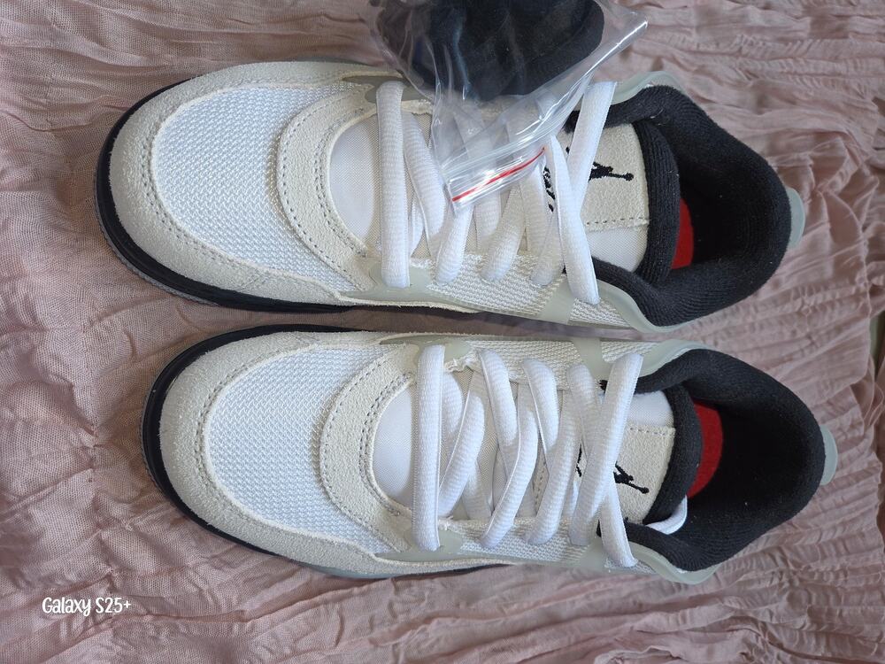 Jordan 4RM youth 5.5